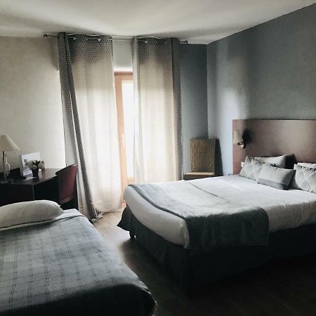 Au Feu De Bois Hotel Amou ภายนอก รูปภาพ