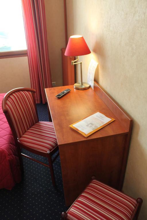 Au Feu De Bois Hotel Amou ห้อง รูปภาพ