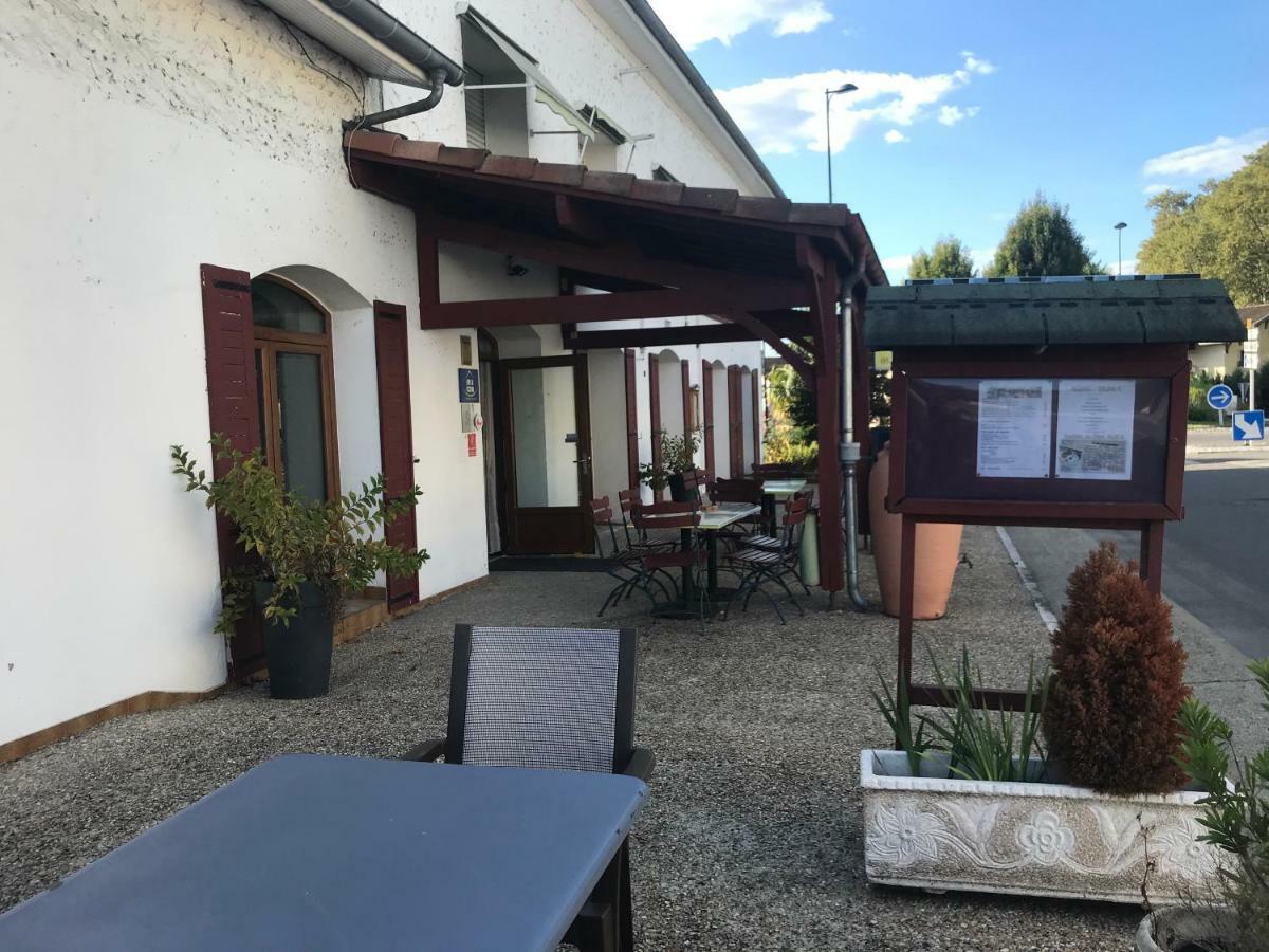 Au Feu De Bois Hotel Amou ภายนอก รูปภาพ